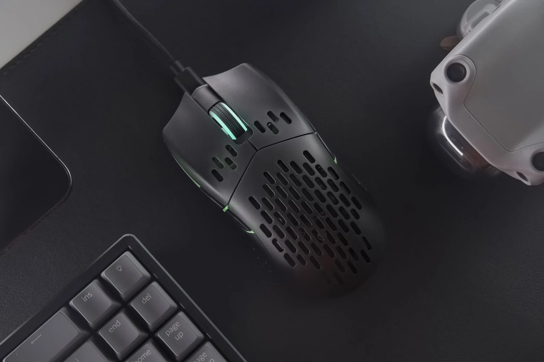 Keychron M1 Ultra-Light Optical Mouse - Image 3